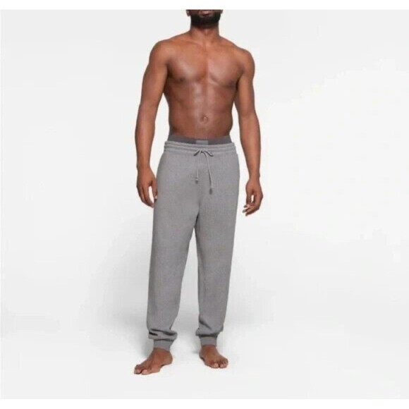 Skims Fleece Lounge Men's Tapered Jogger in Dark Heather Grey - Picture 2 of 3